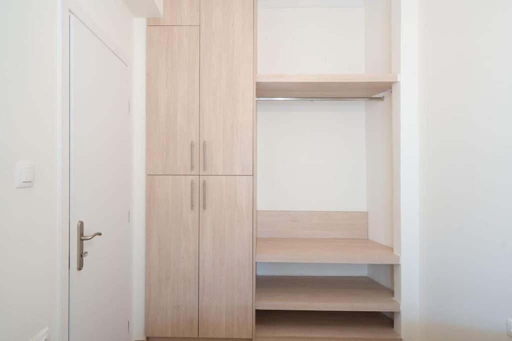 אתונה 1Br Stylish Thiseio Charm מראה חיצוני תמונה