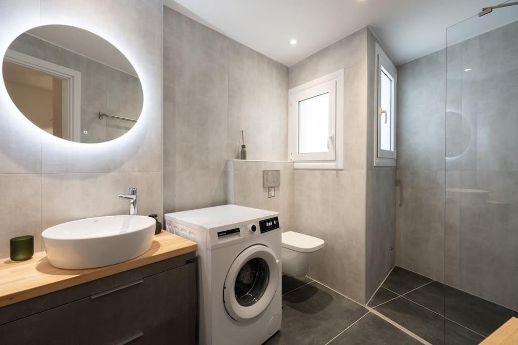 אתונה 1Br Stylish Thiseio Charm מראה חיצוני תמונה