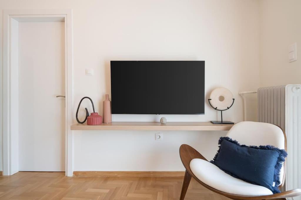 אתונה 1Br Stylish Thiseio Charm מראה חיצוני תמונה