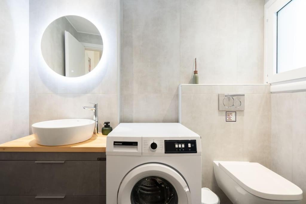 אתונה 1Br Stylish Thiseio Charm מראה חיצוני תמונה