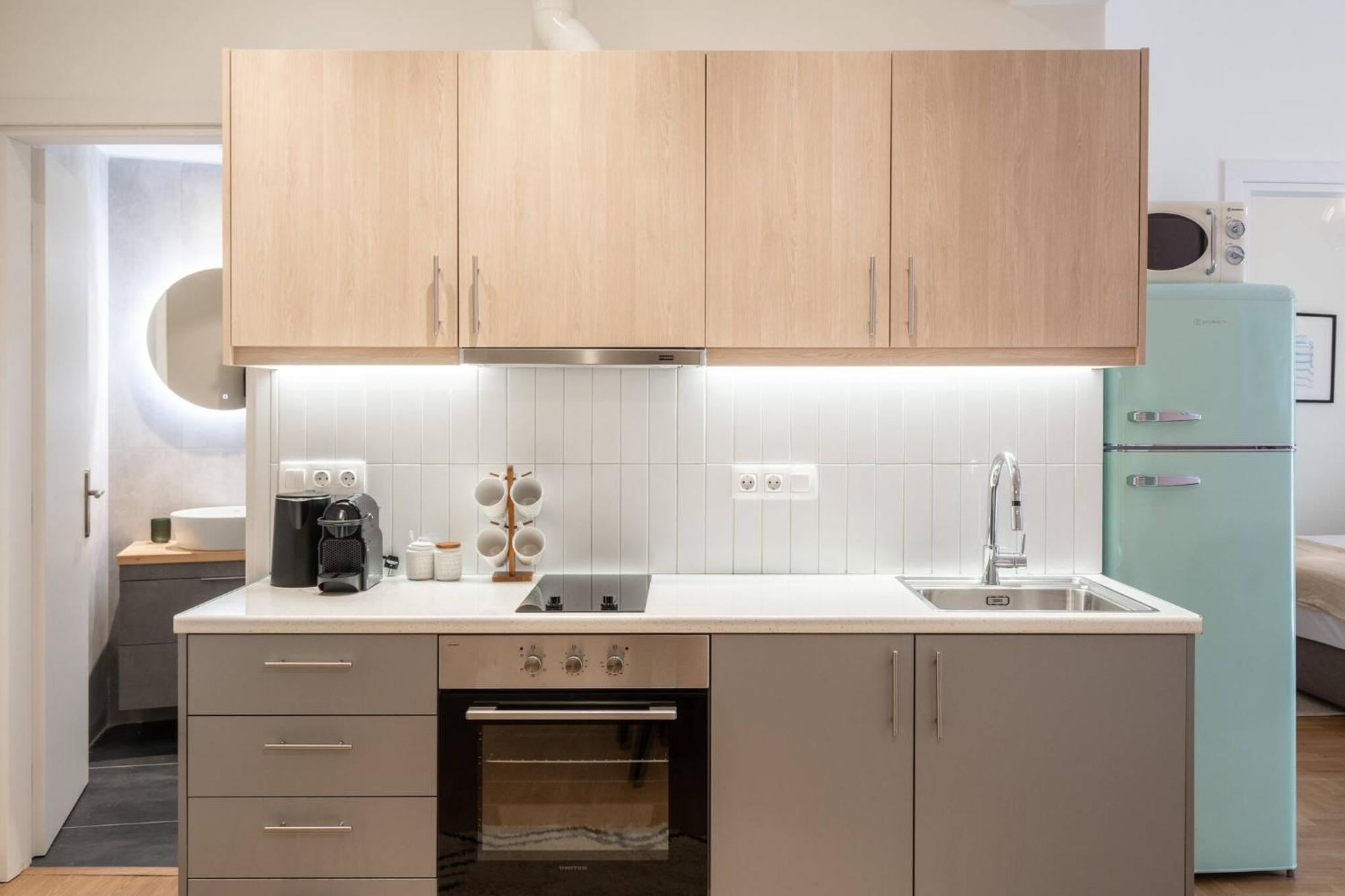 אתונה 1Br Stylish Thiseio Charm מראה חיצוני תמונה
